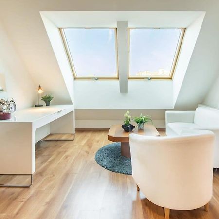 Cute Central Apartment With Balcony Budapest Luaran gambar